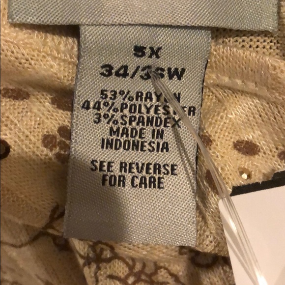 Super cute detailed Catherine’s top size 4x and 5x - Picture 7 of 7